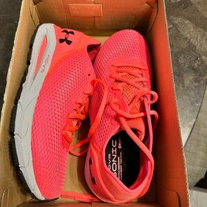 Under Armour new running shoes size 8.5